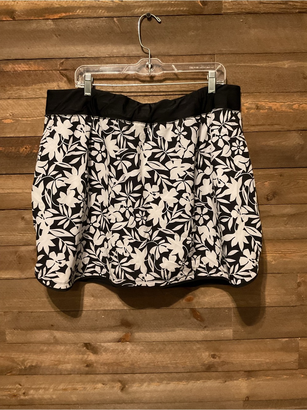 Land’s End Black And White Floral Swim Skirt With Shorts Women’s Size 22W